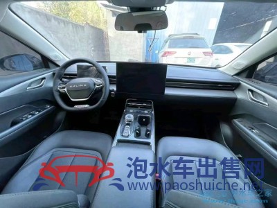 24年五菱星光中型車(chē)