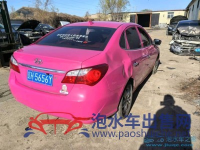 13年現(xiàn)代悅動小型車