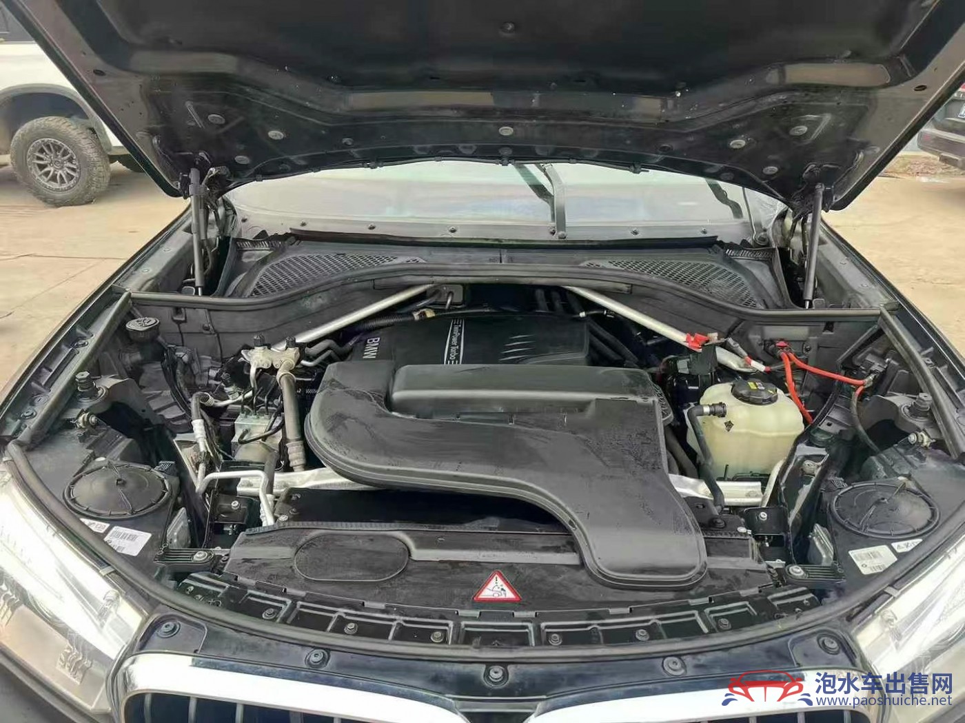 二級(jí)泡水車修好后影響大嗎？需謹(jǐn)慎評(píng)估-泡水車維修